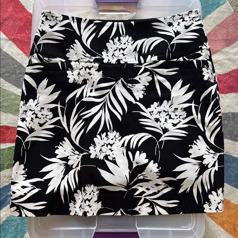 S.C. & CO. Black and White Floral Skirt and shorts